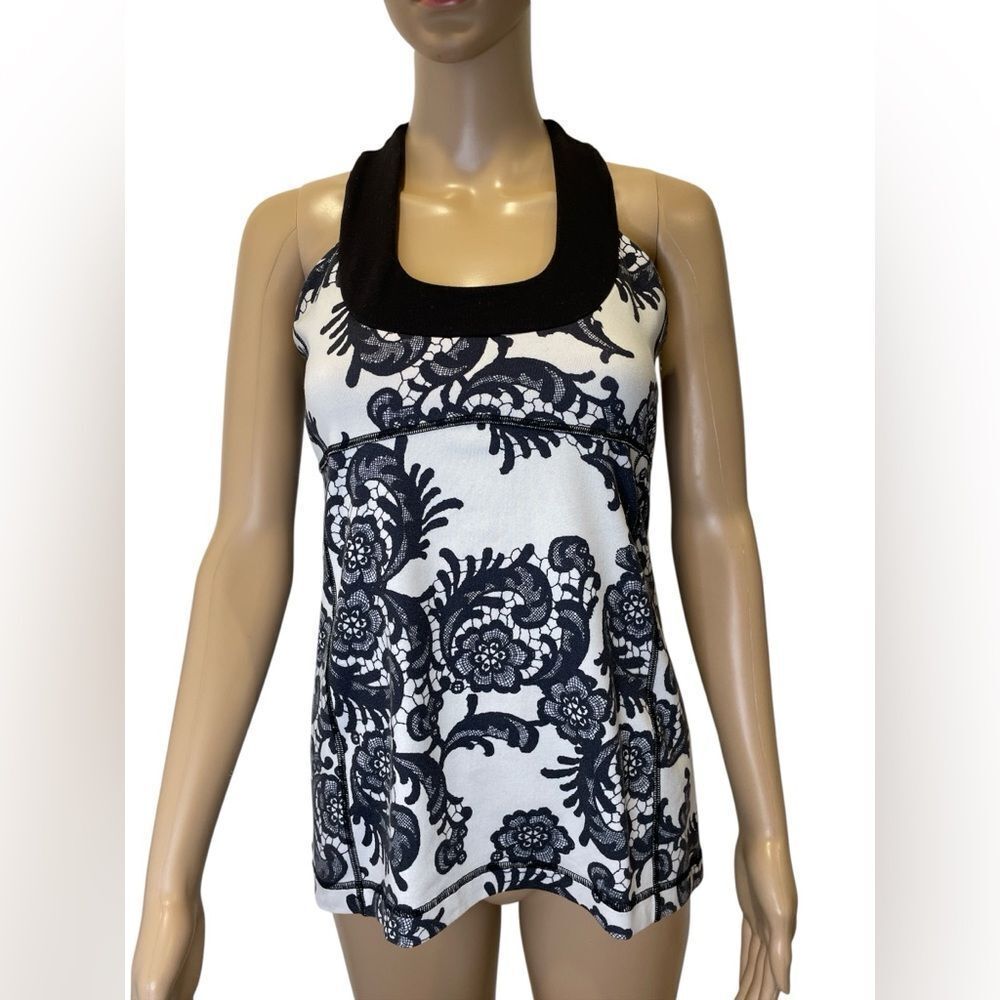 Lululemon Scoop Neck Black and White Lace Halter Top size 8